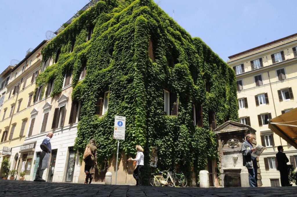 Roma, i residenti del rione Borgo contro il parcheggio sotterraneo: “Faremo ricorso al Tar”
