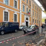 Roma, telefonata segnala bomba all’istituto De Amicis: studenti evacuati