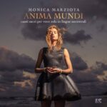 Rosalía pubblica “LUX”: un album spirituale e multilingue che dialoga con “ANIMA MUNDI” di Monica Marziota