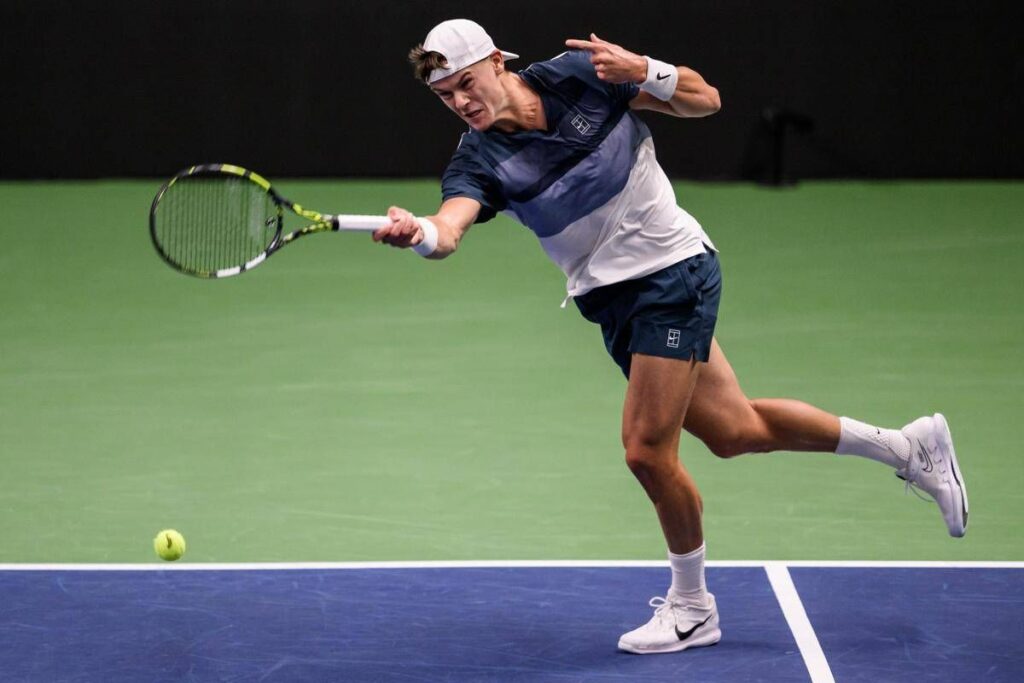 Rune denuncia profilo falso su X, poi gli ‘sfottò’: “Ha paura scriva alle tenniste”