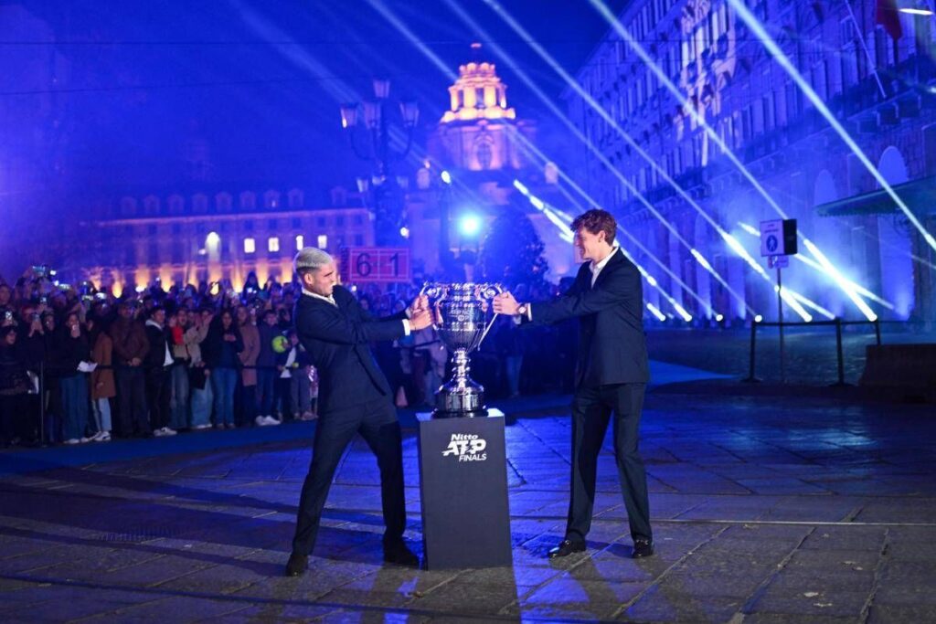 Sinner e Alcaraz, a Torino inizia la ‘battaglia’ per la coppa del numero uno