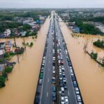 Thailandia e Indonesia travolte dal maltempo, devastata l’isola di Sumatra: decine di morti e dispersi