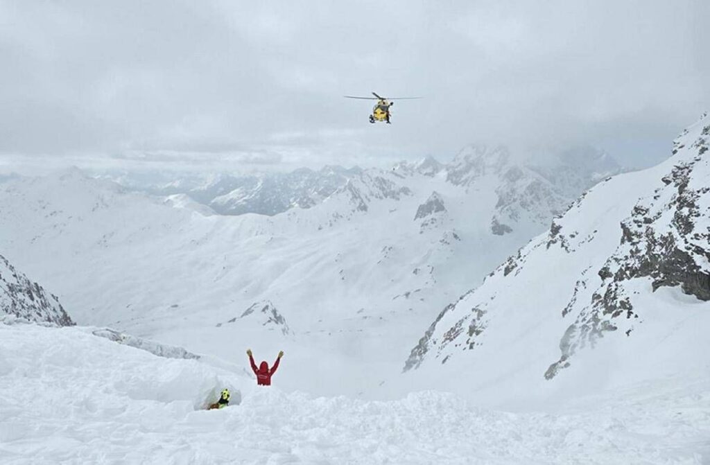 Valanga in Alto Adige, morti tre alpinisti sulla Cima Vertana