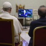 Benigni torna in tv: “San Pietro mio migliore amico, primo follower di Gesù”