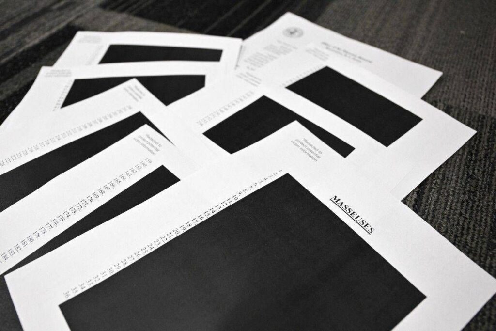 Caso Epstein, dipartimento Giustizia ripubblica 119 pagine ‘con censure minime’