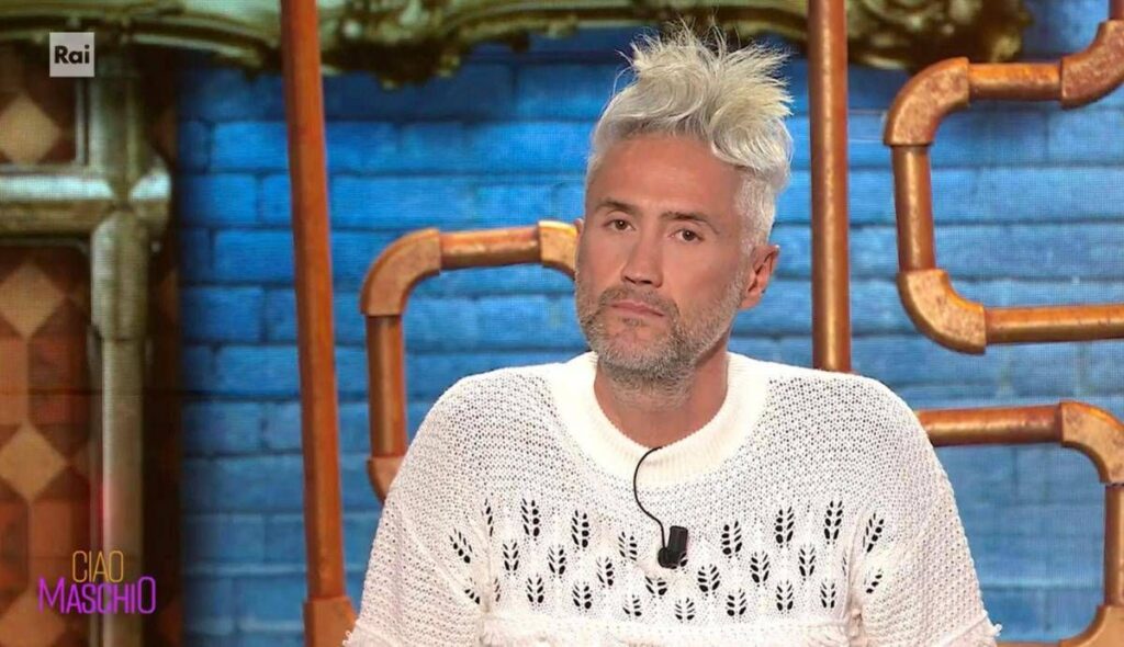 ‘Ciao Maschio’, Vincenzo Schettini: “Il mio coming out fu una bomba in casa”. Poi, le scuse