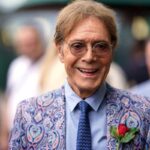 Cliff Richard: “Sono guarito dal cancro alla prostata, sosterrò lo screening nazionale”