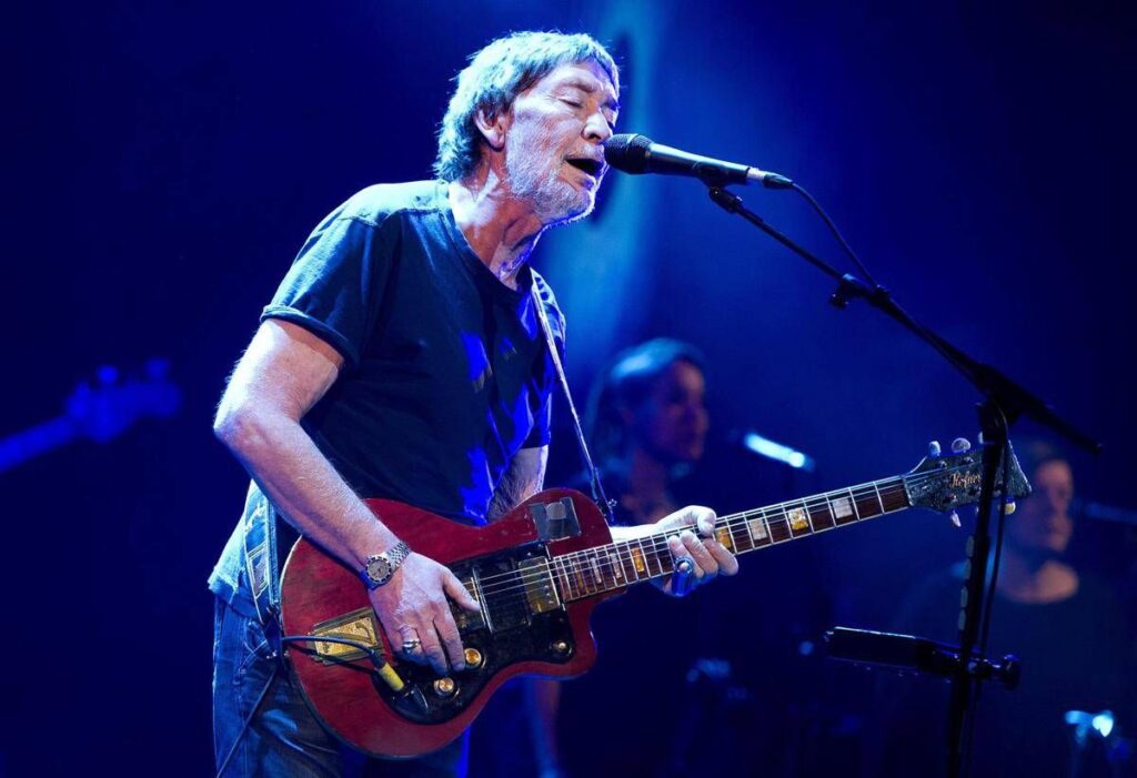 È morto Chris Rea, la voce di ‘Driving Home for Christmas’ aveva 74 anni