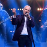 Enrico Ruggeri come sta dopo l’operazione: “Ora inizia il silenzio”