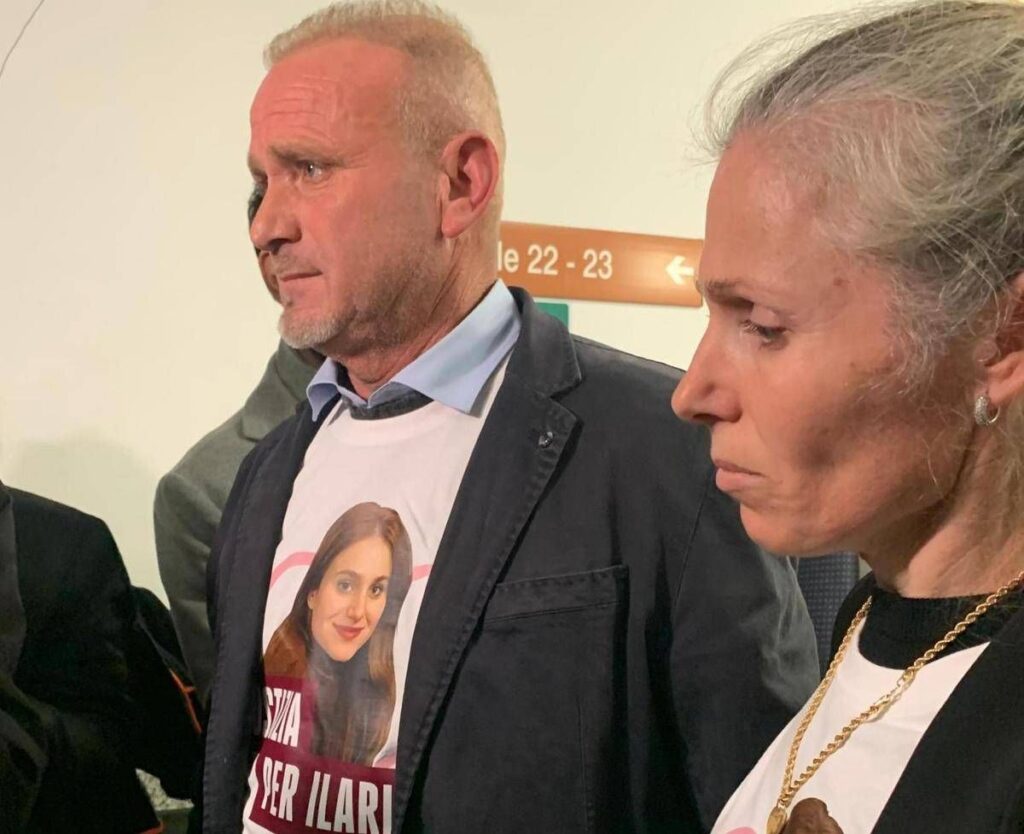 Femminicidio Ilaria Sula, i genitori in aula processo a Samson: “Ci disse ‘non la toccherei mai’”