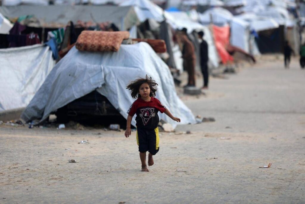 Gaza, appello dell’ambasciatrice: “L’Italia riconosca la Palestina e il Papa entri nell’inferno della Striscia”