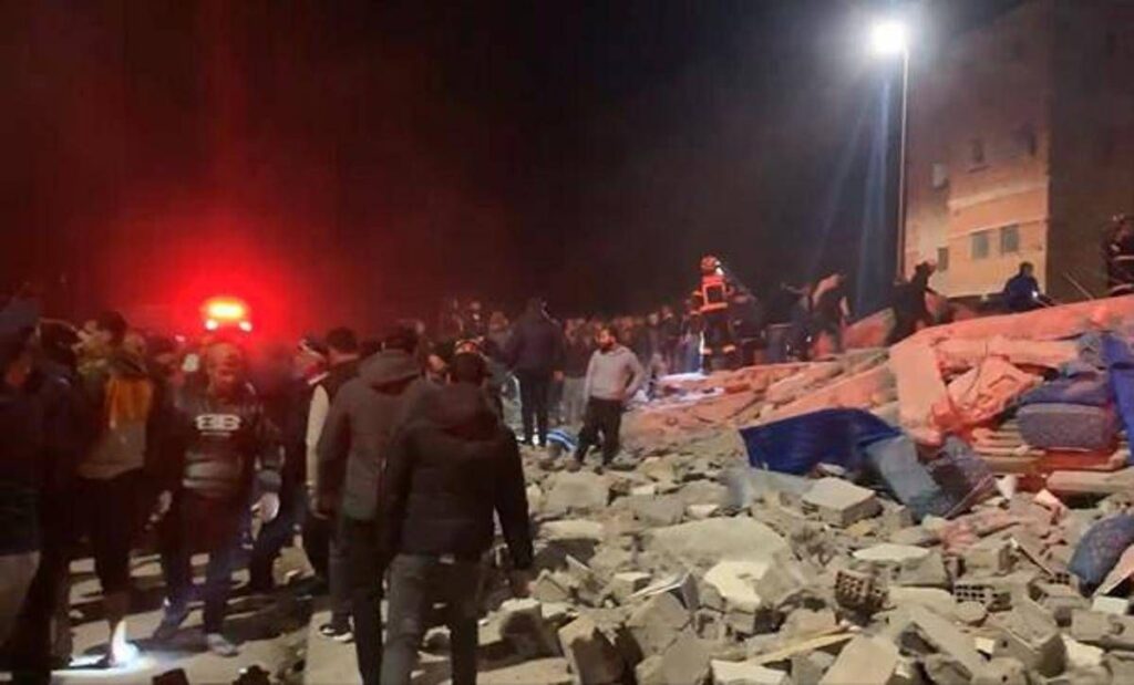 Marocco, crollano 2 edifici di quattro piani a Fes: almeno 19 morti e 16 feriti