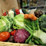 Microbioma alleato contro il mieloma: “Dieta ricca di fibre può frenarlo”