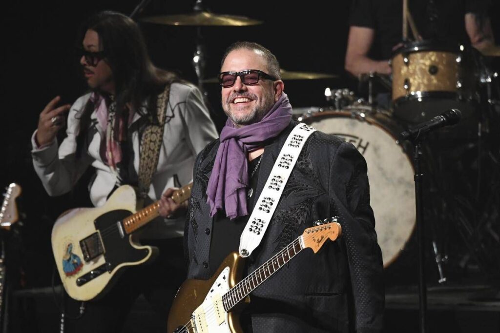 Morto Raul Malo, voce dei Mavericks e icona del country latino