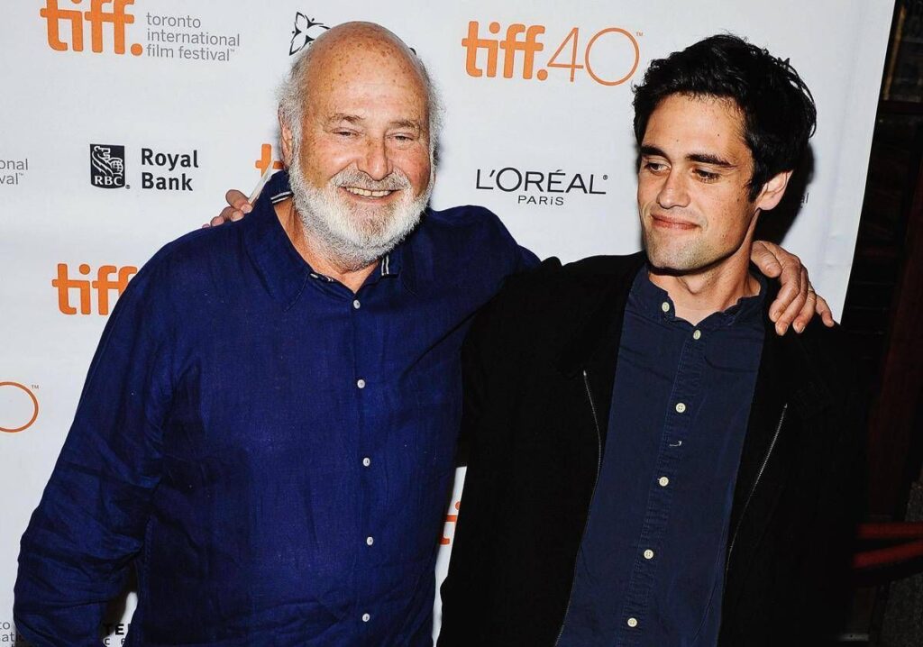 Omicidio regista Rob Reiner e moglie, il figlio Nick e quella stanza d’albergo piena di sangue