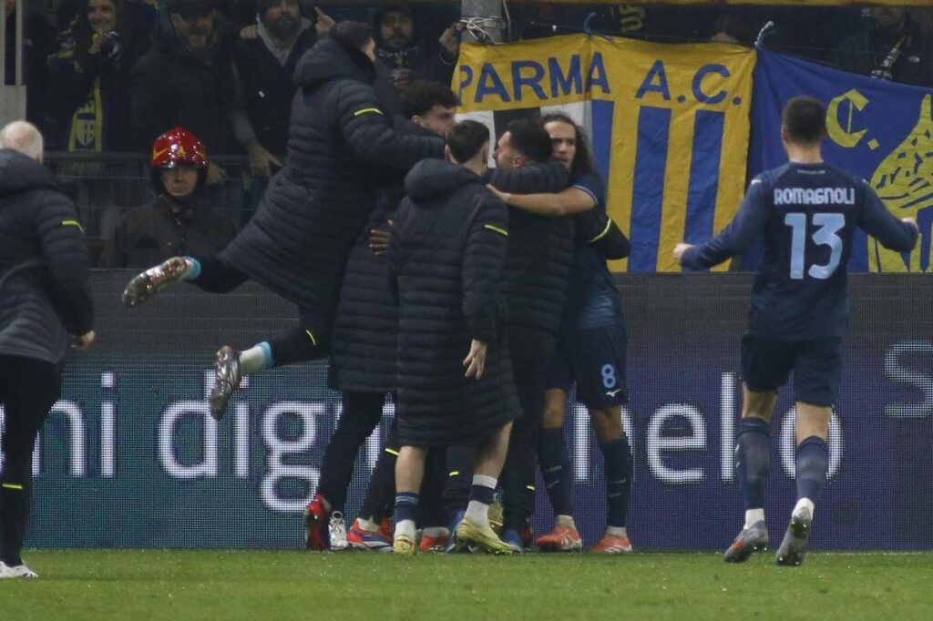 Parma-Lazio 0-1, biancocelesti in 9 vincono con gol di Noslin