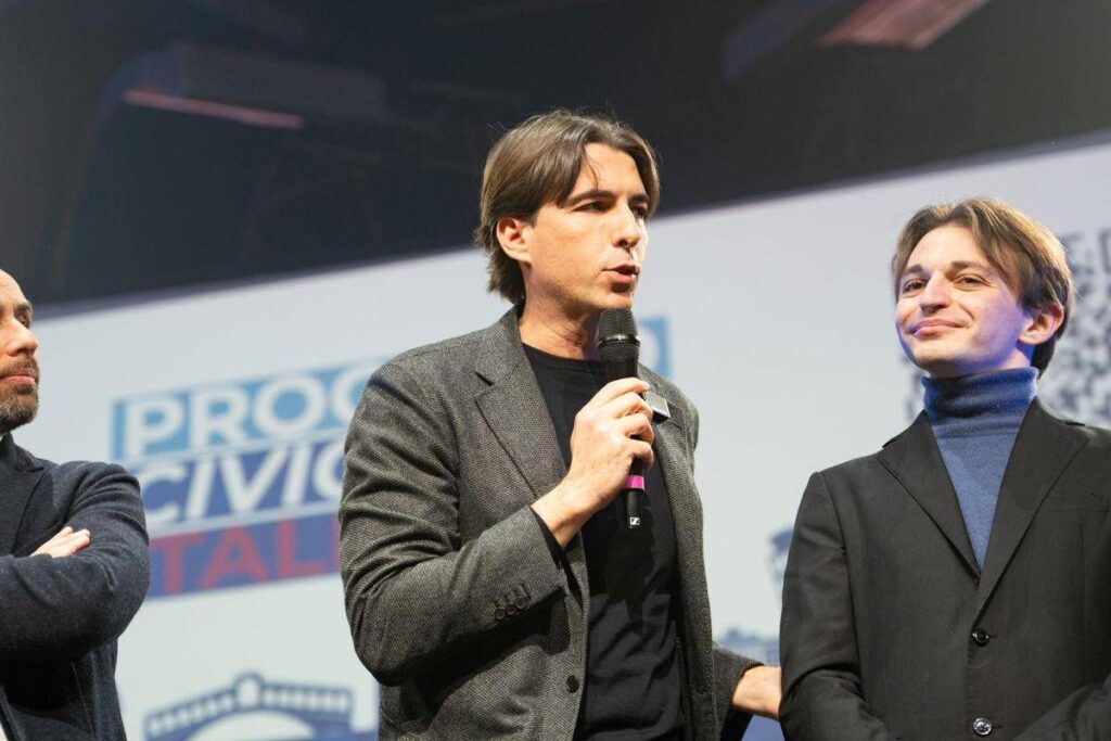 Progetto civico Italia, oltre 1700 persone a ‘Il Sistina Chapiteau’. Onorato: “Impressionante entusiasmo”