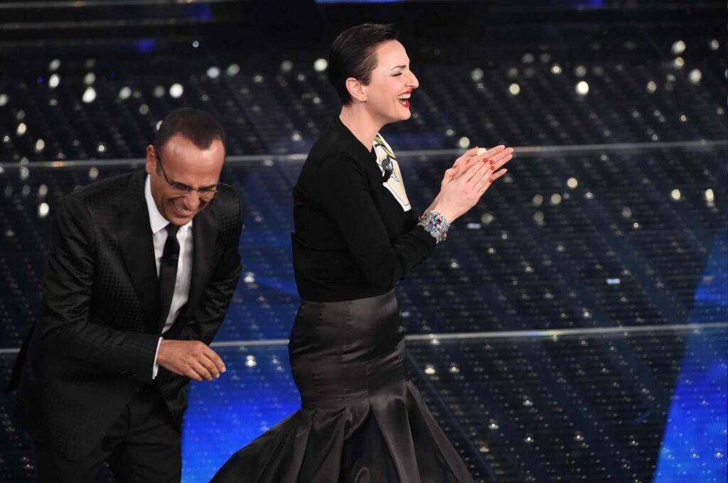 Sanremo, Arisa lascia il posto ad Annalisa? La ‘finta proposta’ di Carlo Conti