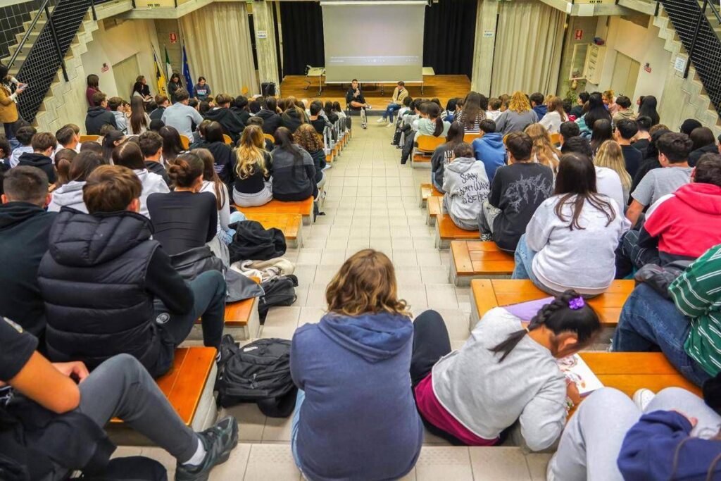 Sport, concluso progetto realizzato da Amazon insieme agli atleti del Cip nelle scuole italiane