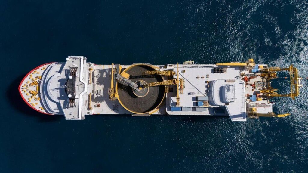 Tyrrhenian Link, Terna stabilisce un nuovo record mondiale nella posa di cavi elettrici sottomarini