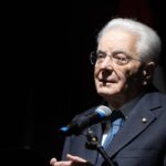 Ucraina-Russia, Mattarella: “Irresponsabile e inammissibile ridefinire confini con la forza”