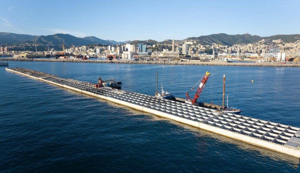 Webuild ha completato l’affondamento del quindicesimo cassone della Diga Foranea di Genova