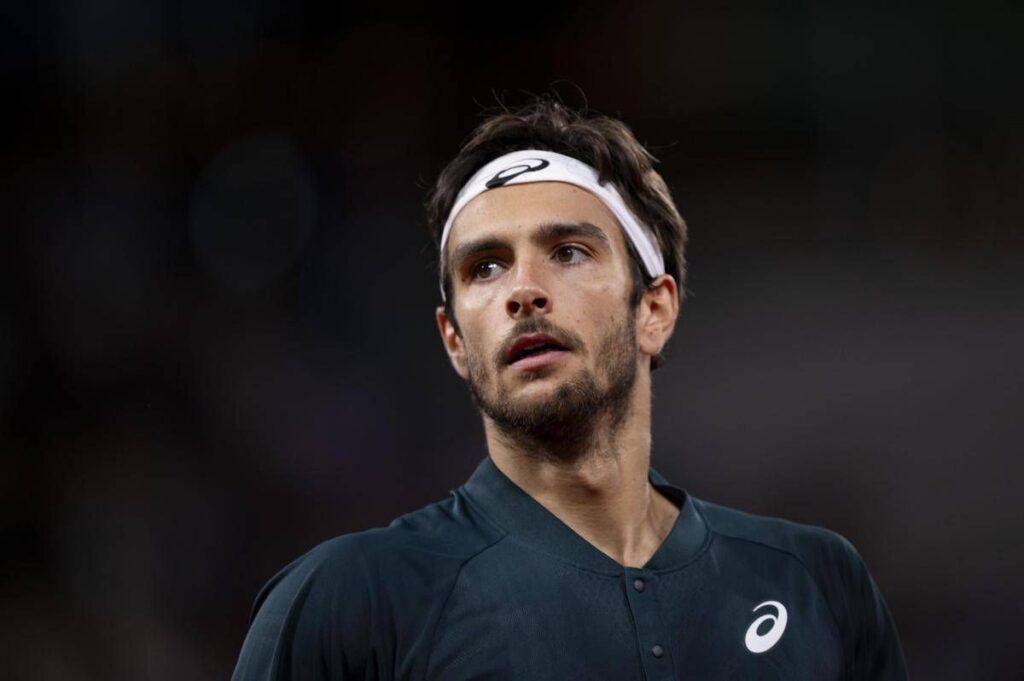 Australian Open, Musetti perde primo set e impreca (con se stesso): “Fai schifo”