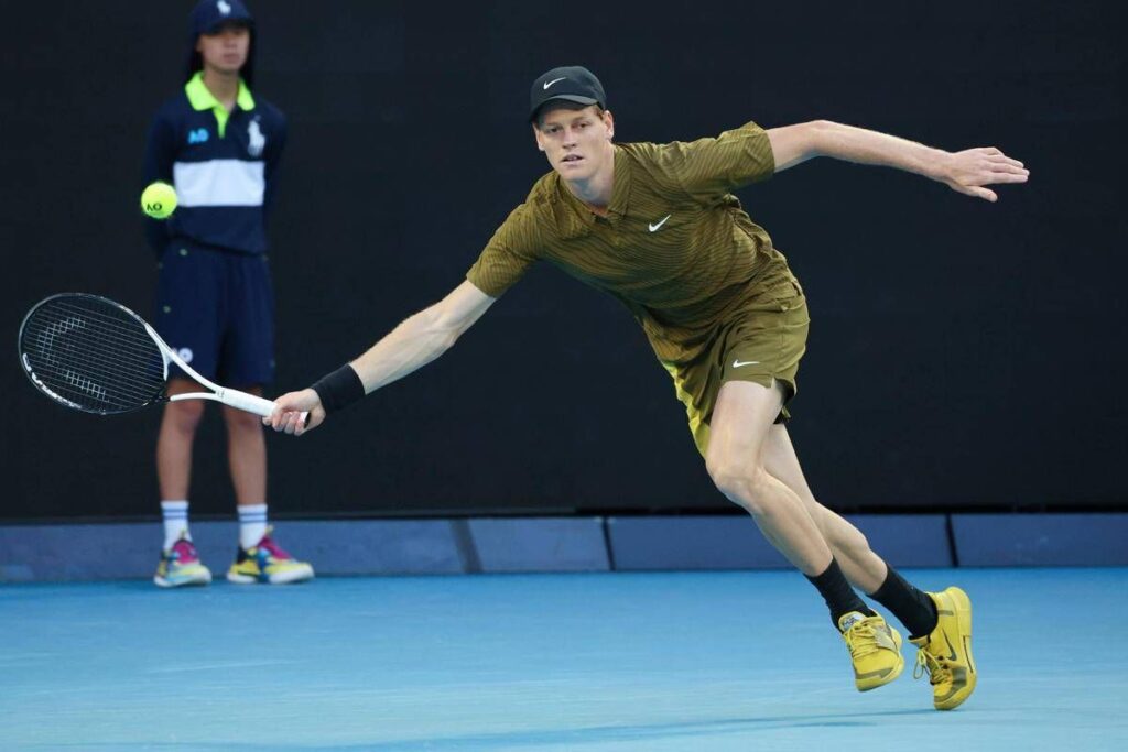 Australian Open, Sinner e il colpo del torneo: la magia contro Shelton