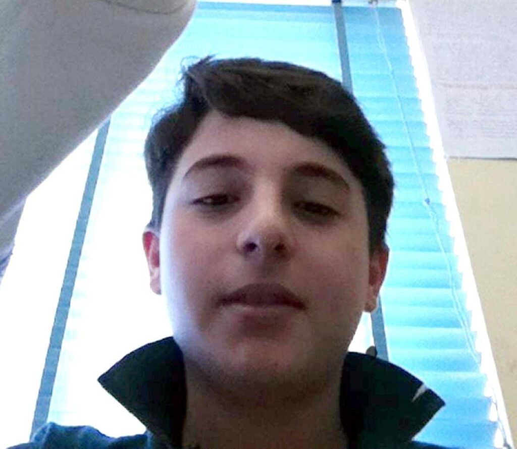 Caserta, 13enne ucciso a coltellate: assolto l’unico imputato. Le urla della madre: “Vergogna”