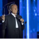 Denuncia contro Julio Iglesias: accusato di tratta di essere umani, molestie e lavoro forzato