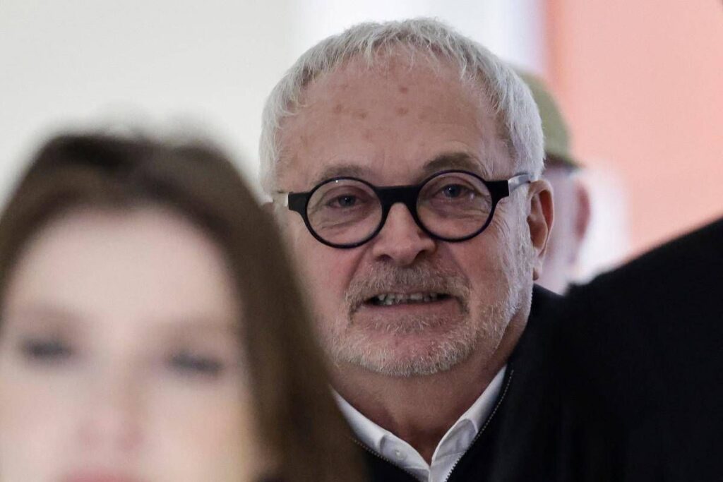 Francia, 4 anni a ex senatore Guerriau: ha drogato collega per usarle violenza