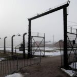 Giorno della Memoria, Meloni: “Pagina buia, condanniamo complicità del regime fascista”