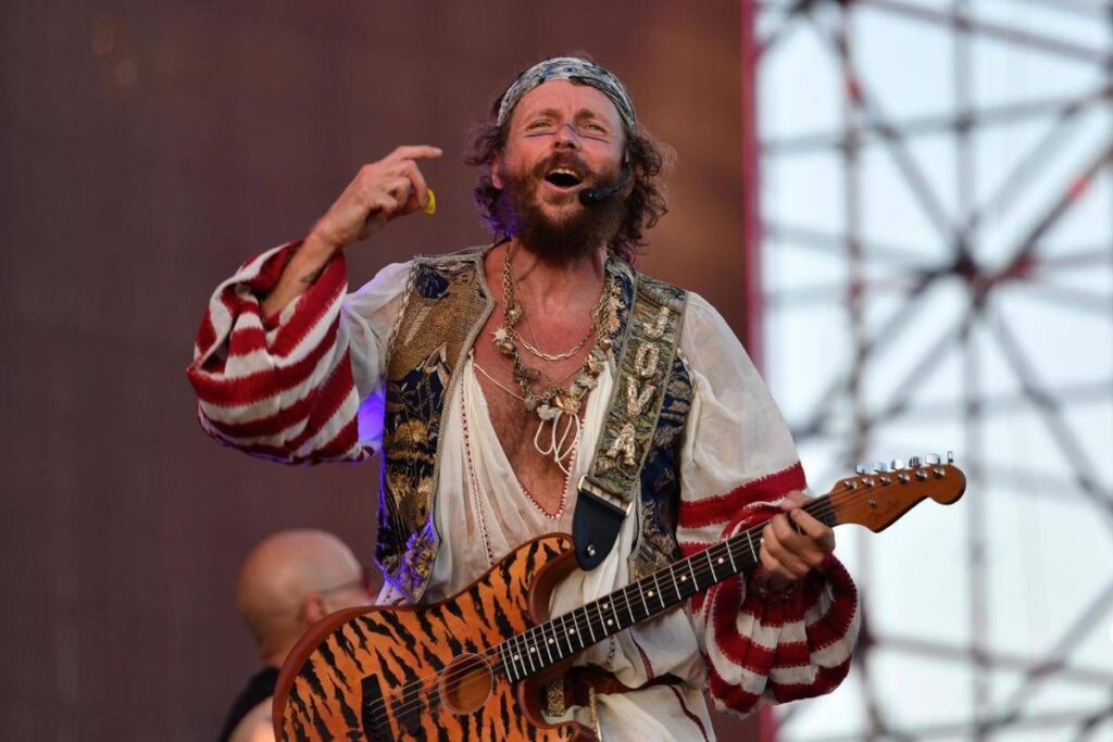 Jovanotti fan di Harry Styles, 8 ore di coda con la figlia Teresa a Parigi