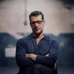 La storia di Fabrizio Corona da oggi in una docu-serie su Netflix: “Io sono notizia”