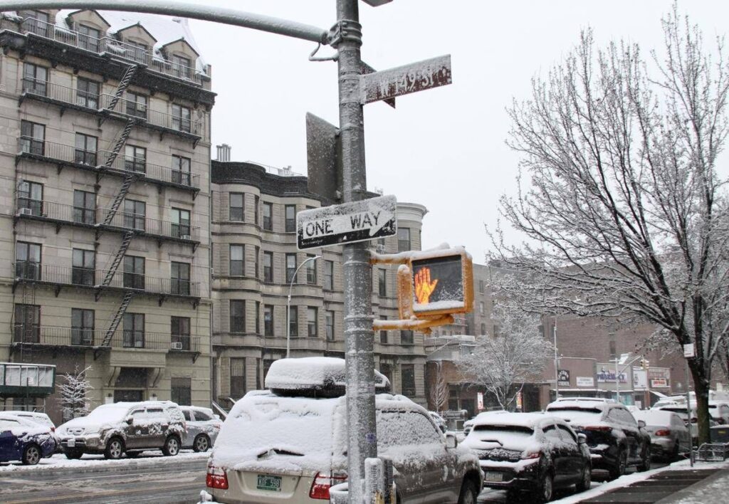 La super tempesta di ghiaccio minaccia gli Usa. Trump: “E il riscaldamento globale?”