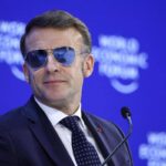 Macron e il ‘giallo’ degli occhiali a specchio: cosa nascondono per l’esperto