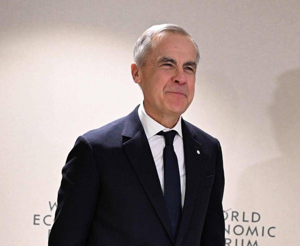 Mark Carney diventa l’idolo degli anti-Trump a Davos (e Lutnick riceve fischi)