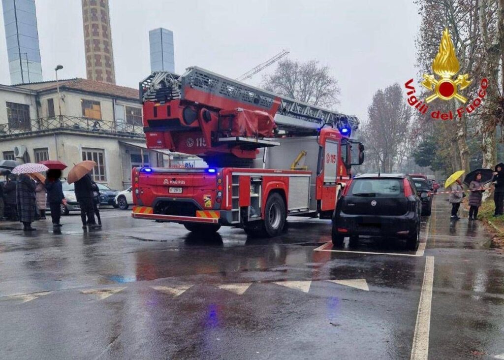 Milano, incendio all’ospedale Sacco: evacuati pazienti di un padiglione