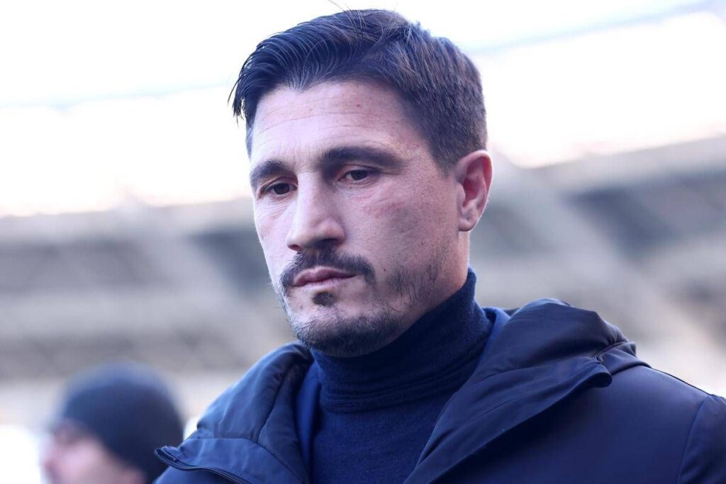 Napoli, ferito a colpi di pistola il fratello dell’allenatore del Cagliari Pisacane