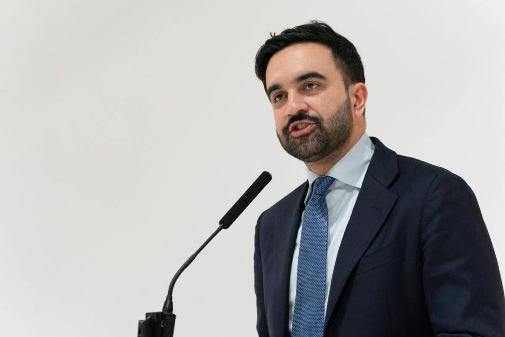 New York, Ice arresta dipendente del Comune, Mamdani chiede l’immediato rilascio: “Attacco alla città”