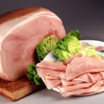 Non solo prosciutto cotto cancerogeno, il medico: “Altri 4 cibi da centellinare”