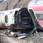 Scontro tra treni in Spagna, il rapporto sull’incidente: “Frattura rotaia possibile causa”
