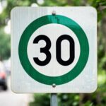 Segnali stradali verdi, il ‘mistero’ dei cartelli in Europa