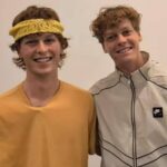 Sinner e l’incontro con il sosia (più o meno) agli Australian Open