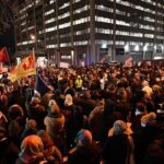 Tensione a Minneapolis, 37enne ucciso da agente federale. Testimone: “Pretti era disarmato”