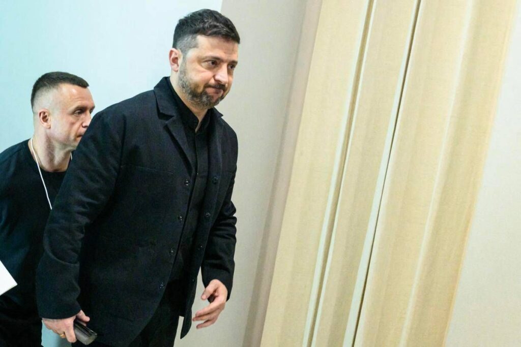 Ucraina-Russia-Usa, oggi vertice trilaterale negli Emirati. Zelensky: “Nodo Donbass resta”