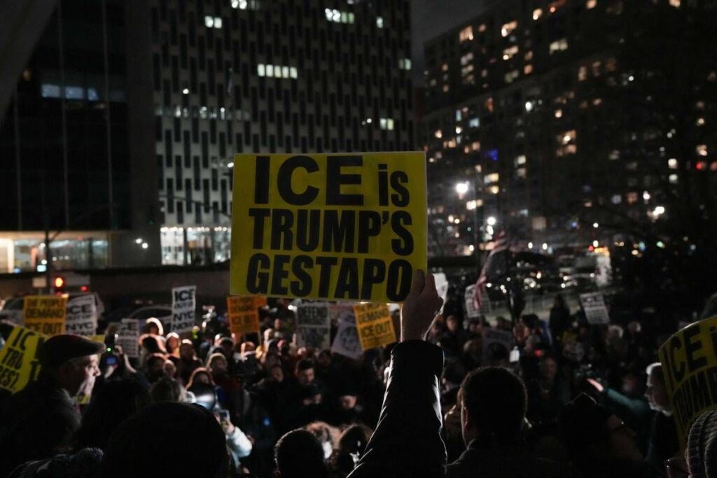 Usa, donna uccisa a Minneapolis da agente Ice: proteste in diverse città