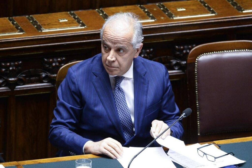 Askatasuna, Piantedosi: “Contro i violenti ci vuole fermo preventivo”