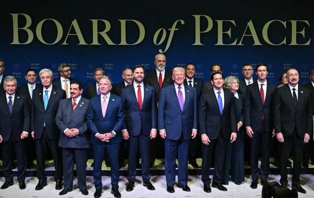 Board of Peace al via, Trump: “Pace facile da dire ma difficile da fare”. E avverte l’Iran: “Accordo o cose brutte”