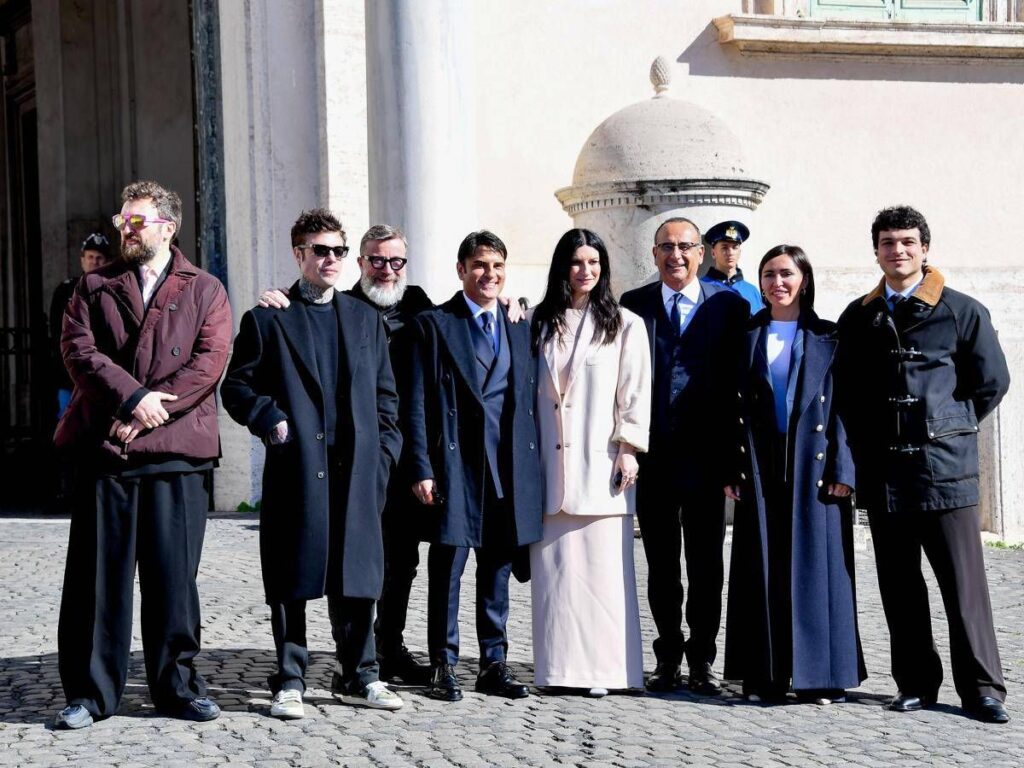 Conti, Pausini e i Big di Sanremo ricevuti al Quirinale: “Mattarella riconosce il valore della musica”